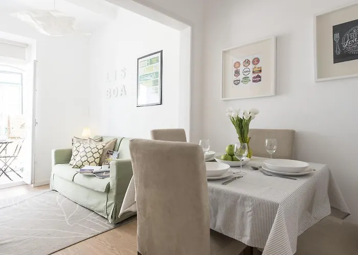 Lisbon Apartment Bairro Alto - Bica 3